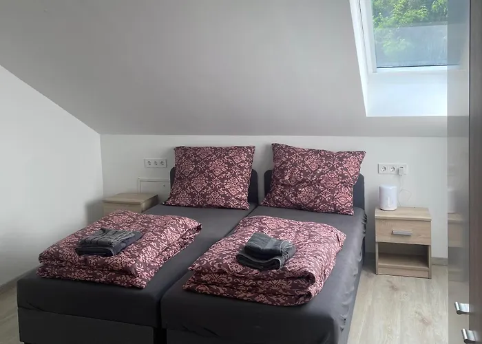 Colosseum Etterem Es Apartment